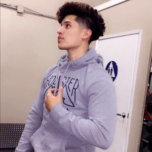 Meet your Posher, Jonathan